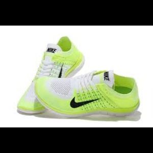 nike free flyknit 4.0 volt/white size 8.5